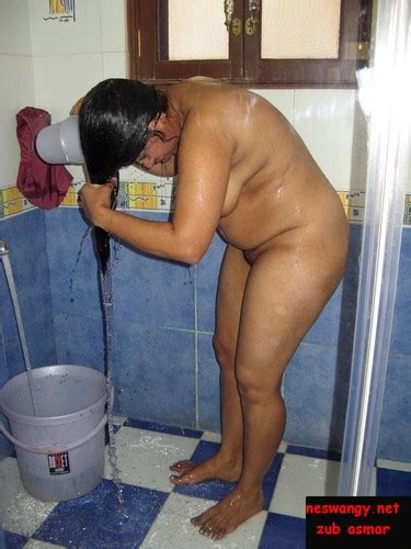 آسيوي من مكتبة نسوانجى indian in amateur shower