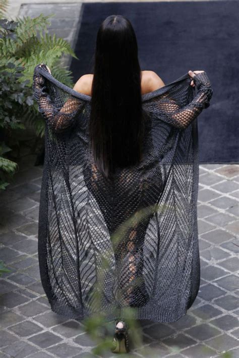 Kim Kardashian Pussy No Panties In Paris [ 12 New Pics ]