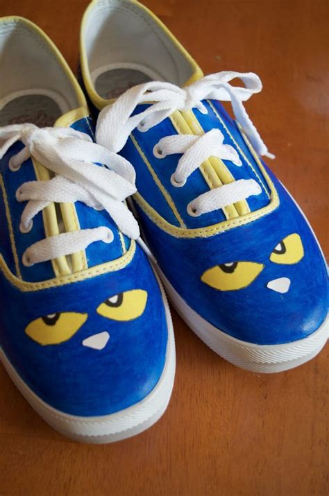 diy pete  cat shoes tutorial childrens book fashion pete
