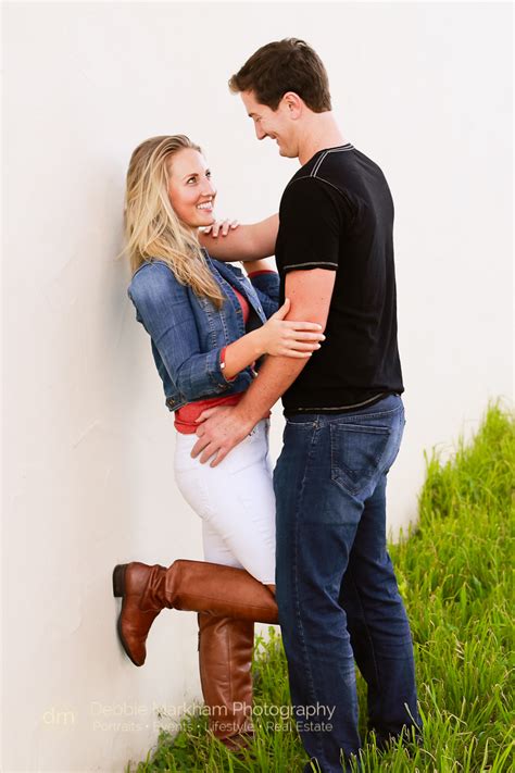 Proposal Photogrtapher Beach Surprise Marriage Proposal