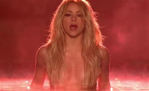 Who Is The Hotter Latina Star Shakira Or Jennifer Lopez