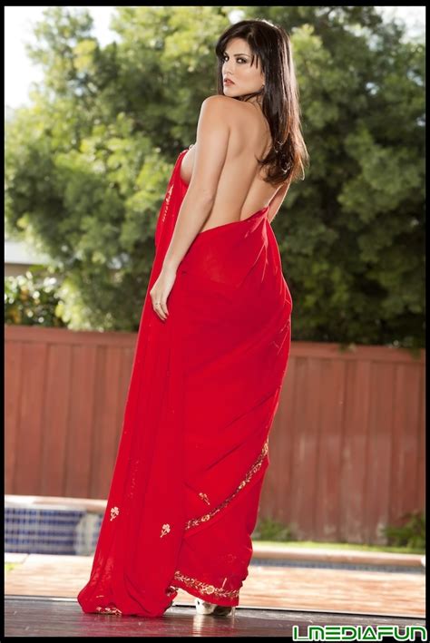 film actress sunny leone very hot in red saree
