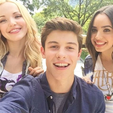 dove cameron shawn mendes and sofia carson share behind the scenes pics from a descendants