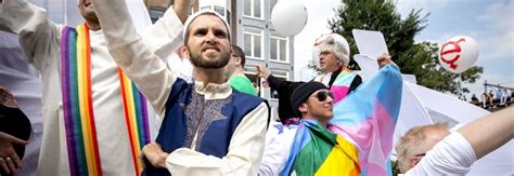 Lgbt Muslims Struggle To Find Their Place In Turkey Journo