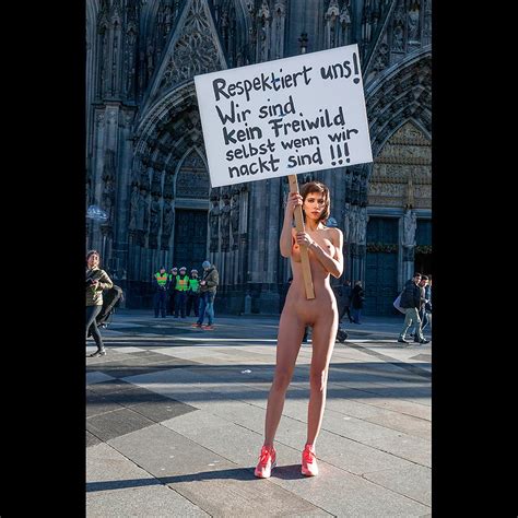 nude protest 30 pics