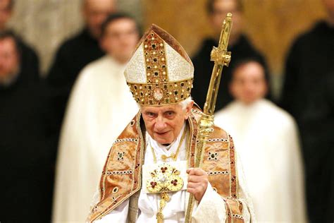 benoit xvi le premier pape demissionnaire biographie