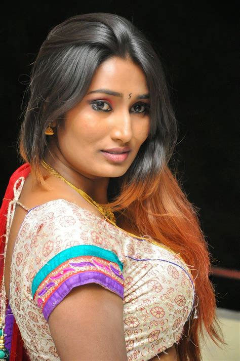 Swathi Naidu Sizzling Look In Traditional Attire Photo 26
