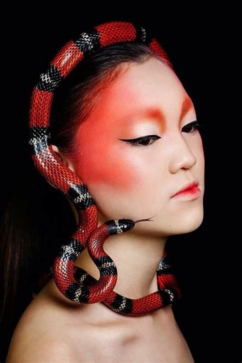 serpiente mujer serpiente serpientes maquillaje de