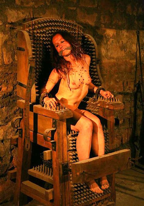 the medieval torture of women 17 pics