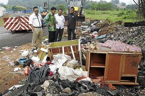 catching  culprits  illegal dumping  cheng industrial estate