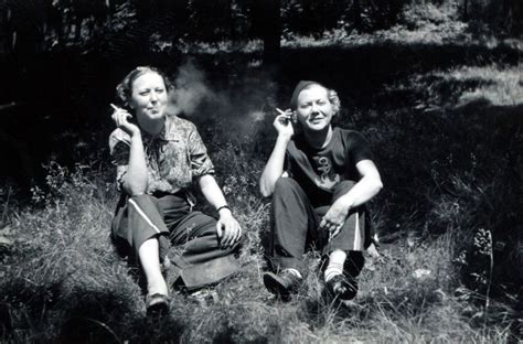 40 cool pics of badass ladies smoking cigarettes in the past ~ vintage