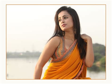 अल टाइम इंडिया hot and sexy tamil actress hansika motwani