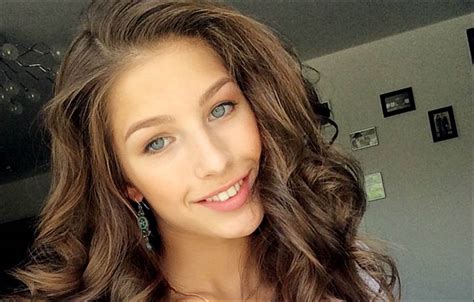 new miss russia 18 never posed as a beauty when she grew up