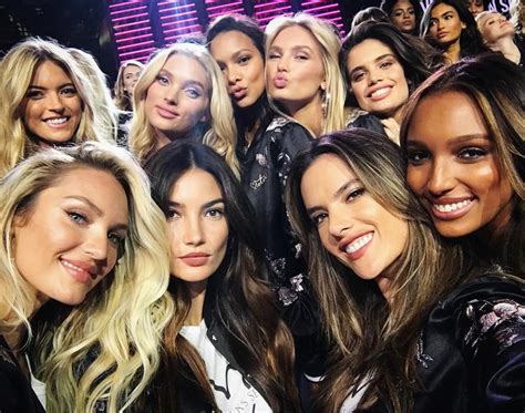 Selfie Time From Victoria S Secret Models Arrive In China For 2017