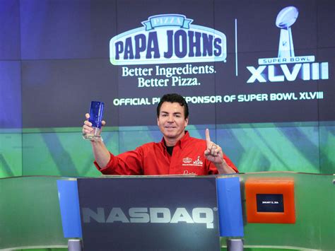 papa johns forced to apologise after ceo john schnatter blames players kneeling for poor pizza