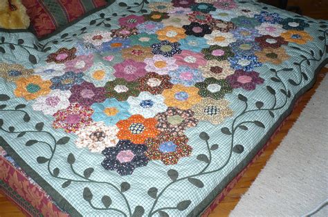 grandmas garden quiltpcquilt hexie quilts