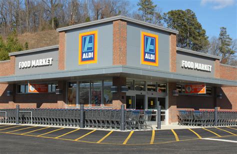 affordable grocery store aldi  organic  bans toxic chemicals   products