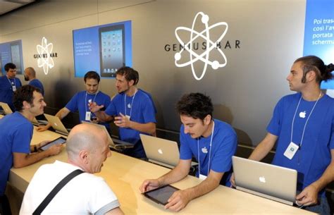 apple store genius bar  start concierge appointment process put customers  top