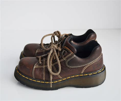 vintage brown dr martens oxford shoe size  womens  grunge