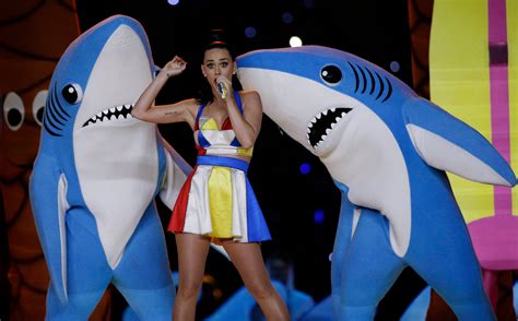 Katy Perry Lights Up Half Time Show At Super Bowl 2015 Al Arabiya English