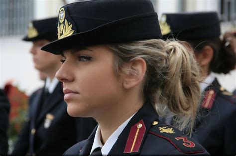 warhistory female soldiers of hellenic armed forces