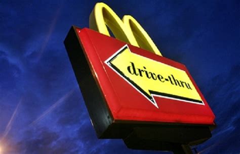 Illinois Couple Arrested For Going Through Mcdonald S Drive Thru Naked