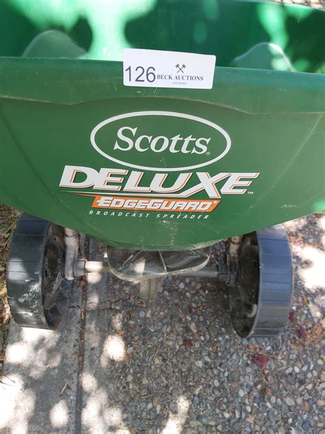 scotts deluxe edgeguard broadcast spreader beck auctions