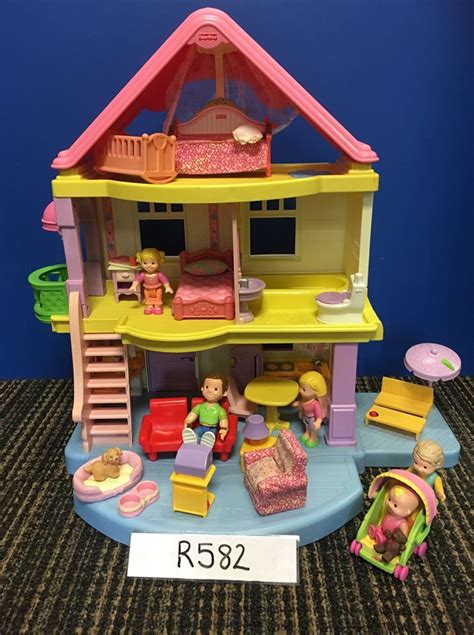 fisher price   dollhouse