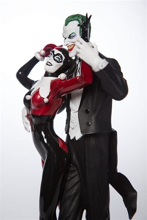 the joker and harley quinn tango in new statue ign