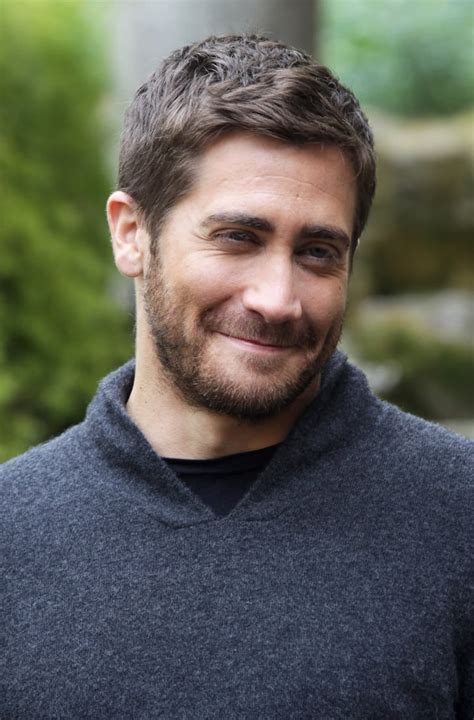 jake gyllenhaal smiling pictures popsugar celebrity australia photo 34