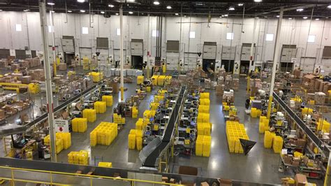 amazon  tech workers warehouse conditions