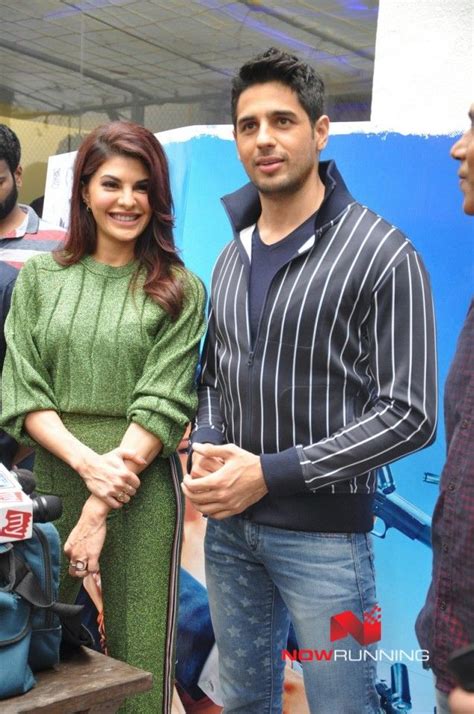 Sidharth Malhotra And Jacqueline Fernandez Snapped At The Trailer