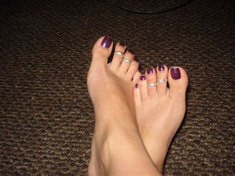 love the toenail polish pretty pedicures toe nails toenail polish