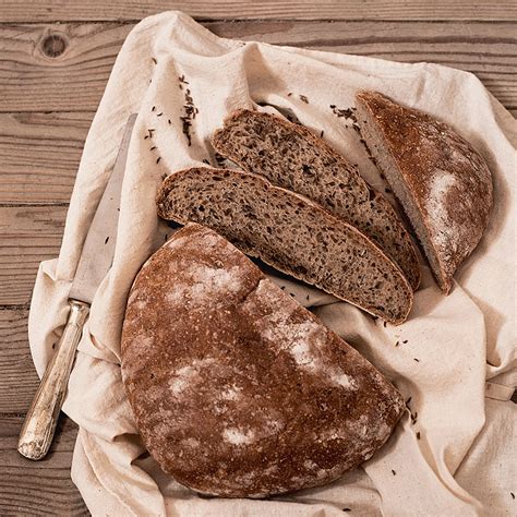 What S The Healthiest Bread To Eat How To Pick The Best Bread For You