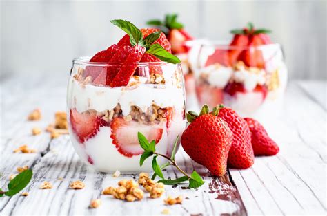 erdbeeren joghurtcreme genius rezeptwelt