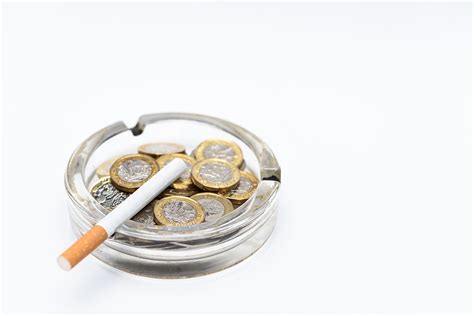 New Smoking Laws Introduced To The Uk In May 2020 Flirtio