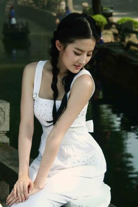 Sexy Wallpaprs For You Xx Liu Yi Fei Chinese Actress 2011 New
