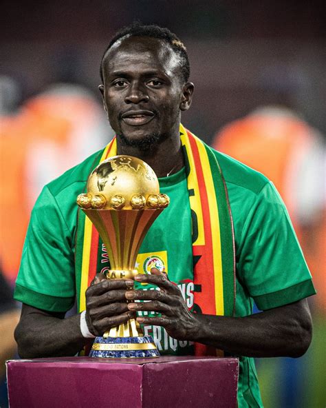 sadio mane    stadium named football player costume football