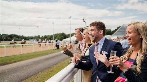 One In 10 Cheekily Admit To Having Sex At The Races With Ascot Runaway
