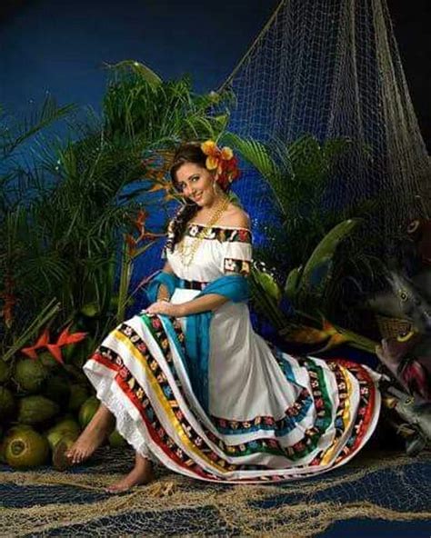 Traje Tipico De Gala Blanco Vestidos De Fiesta Mexicanos