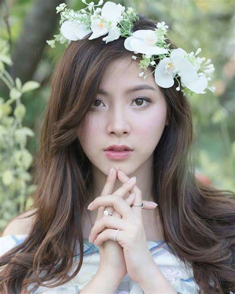 20 most beautiful thai women photos and bios of hot thai girls