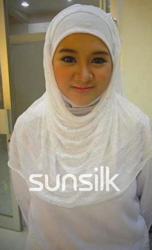 Afira Mustika Finalis Sunsilk Hijab Hunt Yang Pernah Duet Dengan Opick