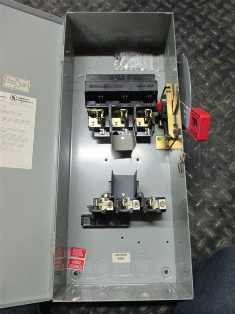 ge  disconnect   pole fusible