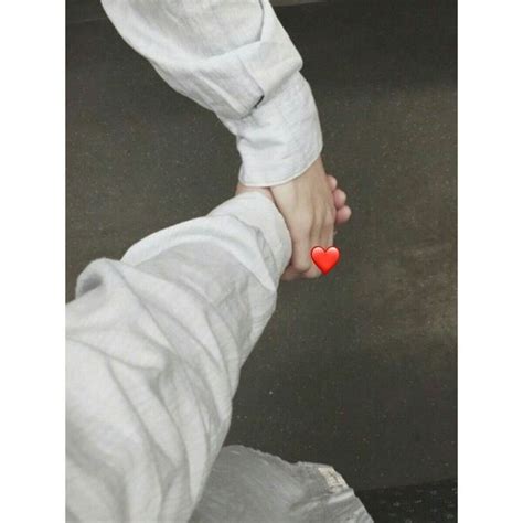 gambar tangan couple terpisah pin oleh suraj mujawar  love anime