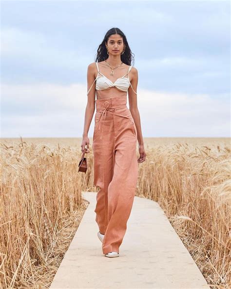 Photo Jacquemus Spring Summer 2021 Ready To Wear