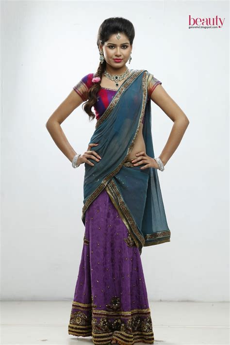 beauty galore hd tollywood actress anasuya hot in saree