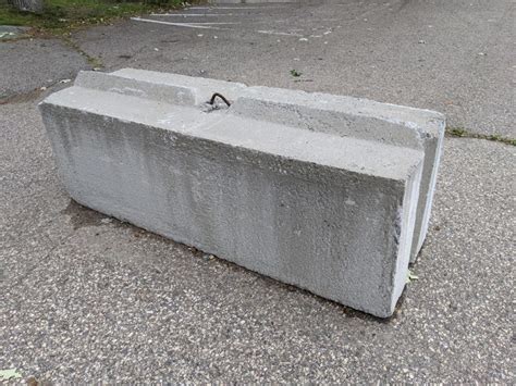 concrete bin block  barriers   highway barriers