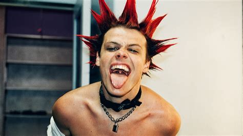 yungblud built  inclusive fanbase  activism  artistry spotify  artists