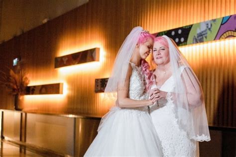 Lesbian Couple With 37 Year Age Gap Get Married Metro News
