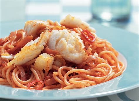 pittige pasta met vis recept allerhande albert heijn
